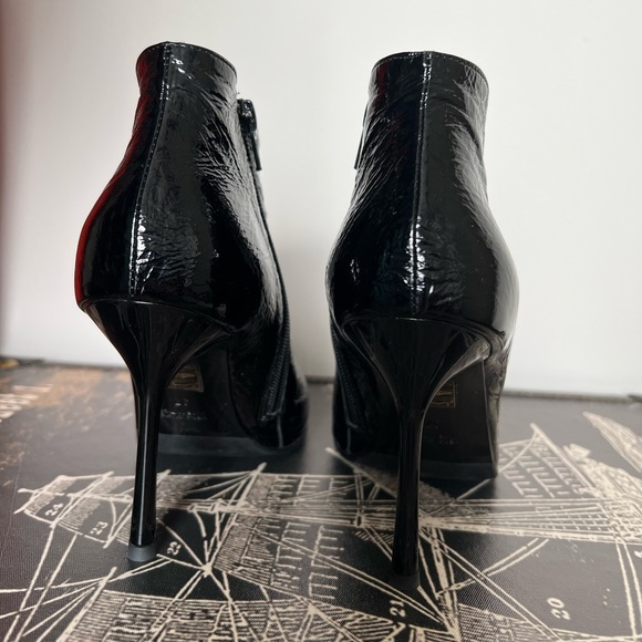 Le Chateau - Black stiletto booties - Picture 2 of 13